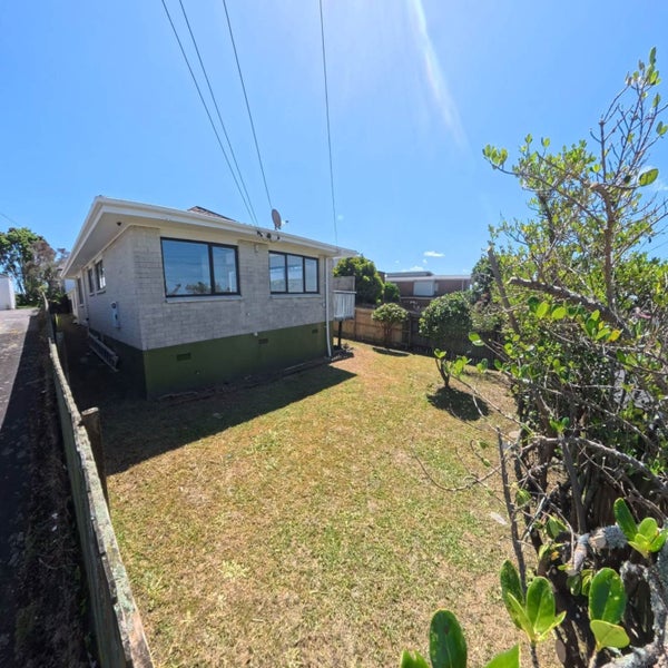 Mount Roskill, 3 bedrooms64591626915330111