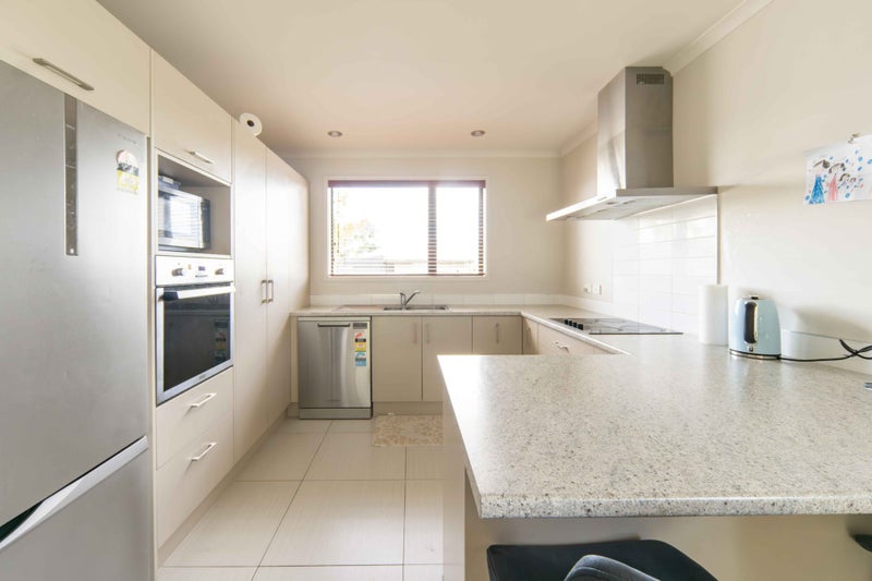 Huntington, 2 bedrooms64591928890498111