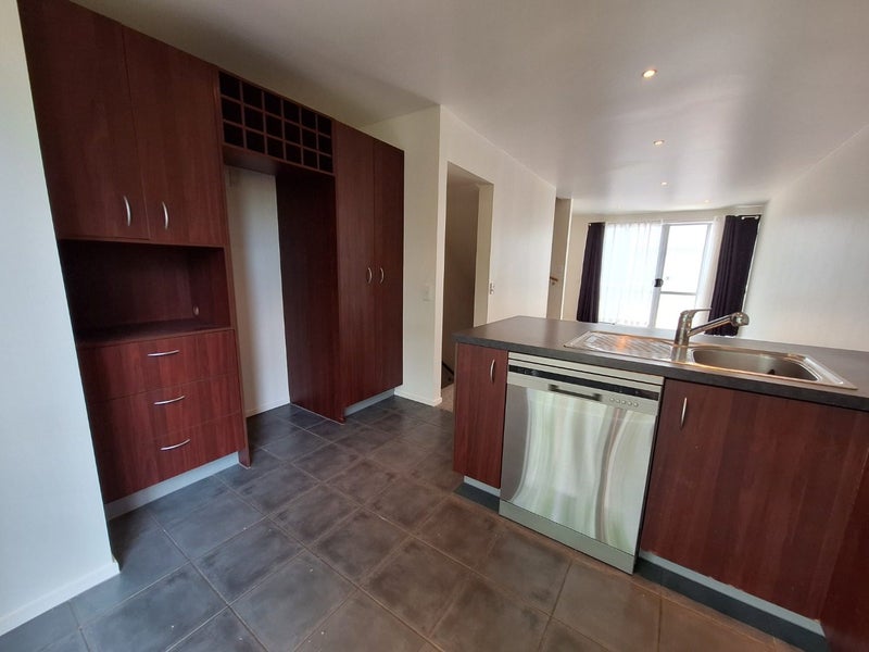 Mount Eden, 2 bedrooms64592025720193113