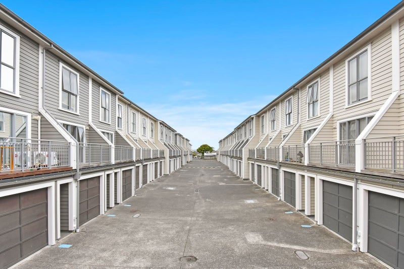 Papatoetoe, 2 bedrooms64592133991297110