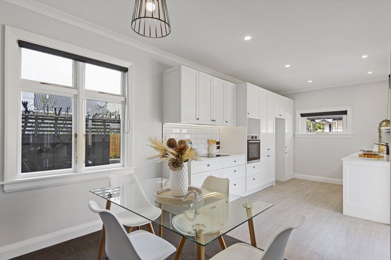 Beautifully Updated Charming Character Home64592520987522113