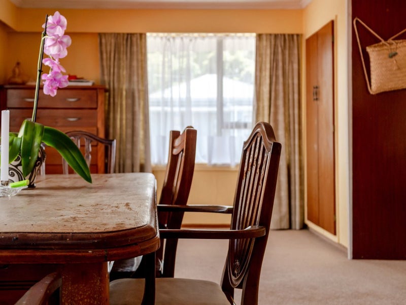 Smart Buy in a Handy Spot64592521062401112