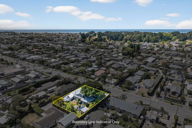 Profitable Coastal Accommodation Opportunity!64592617049474111