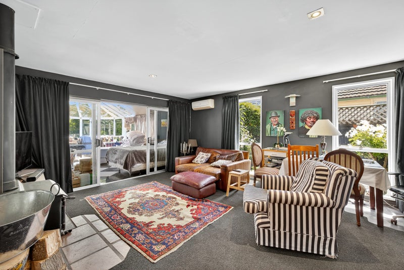 Profitable Coastal Accommodation Opportunity!64592617049474112