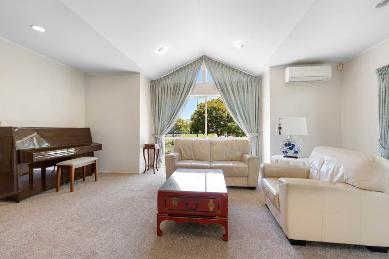 Spacious Single Level Living in Top Location64592822083970114