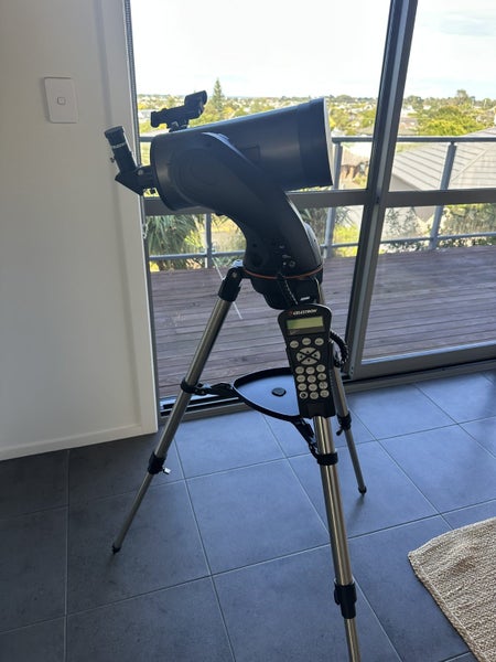 TELESCOPE CELESTRON Computerized Telescope Model #22097 Carousel 1