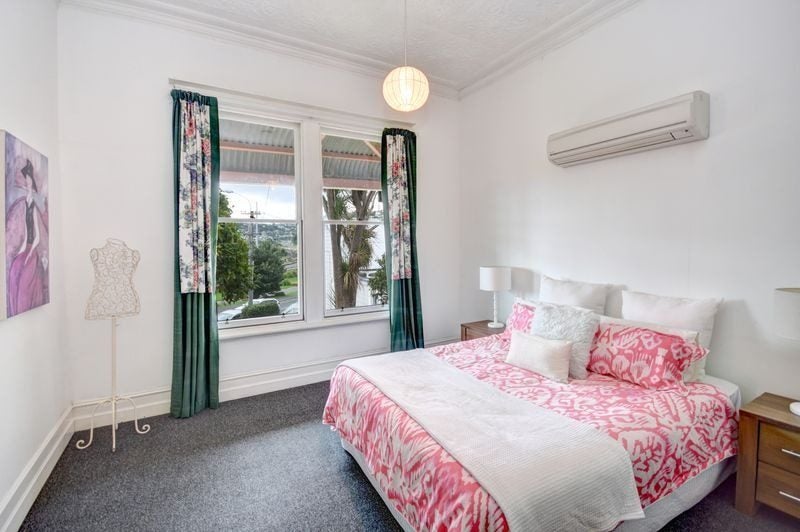 Caversham, 3 bedrooms64592918821378113