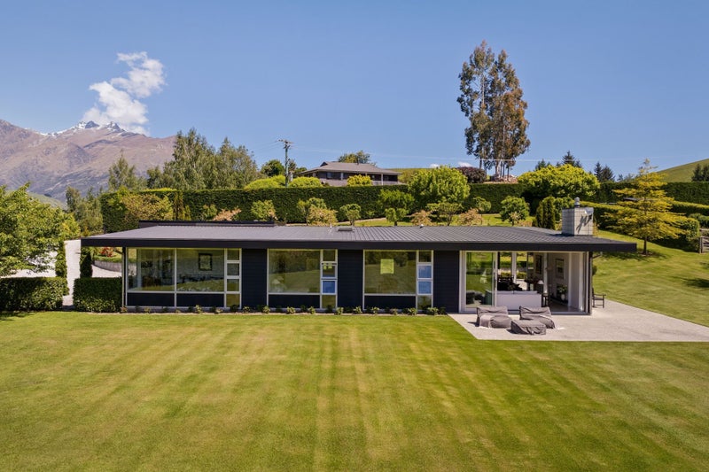 Lake Hayes, 4 bedrooms64592918836097111