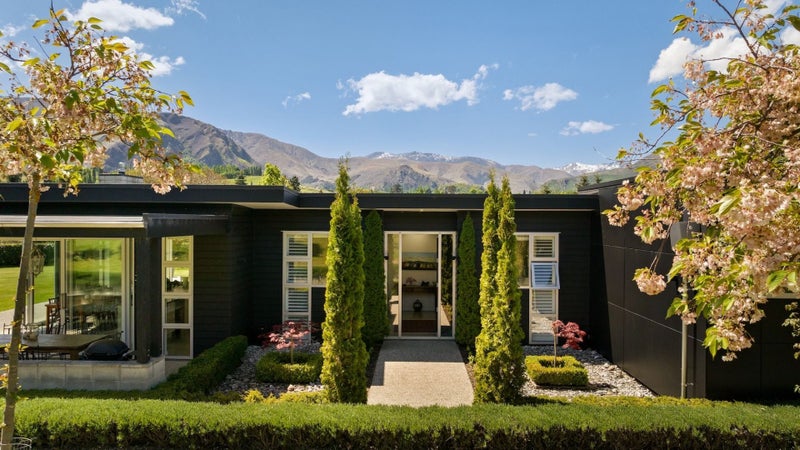 Lake Hayes, 4 bedrooms64592918836097112