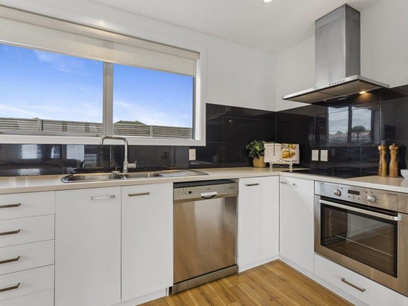 Hoon Hay, 4 bedrooms64593111293953112