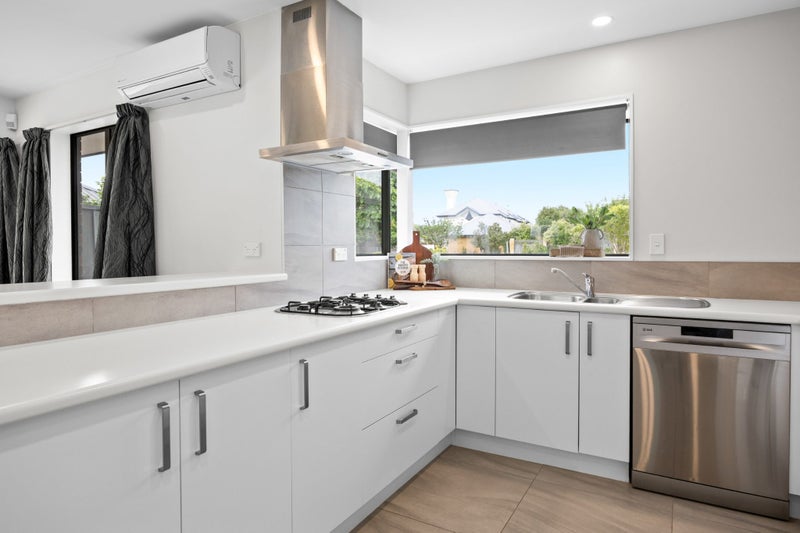 Generous Family Space with Triple Garaging64593111334915113