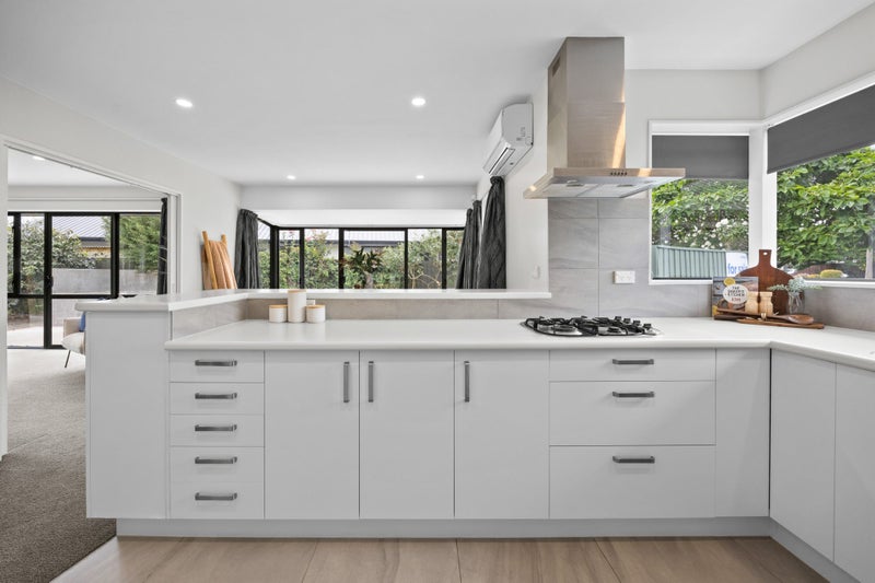 Generous Family Space with Triple Garaging64593111334915114