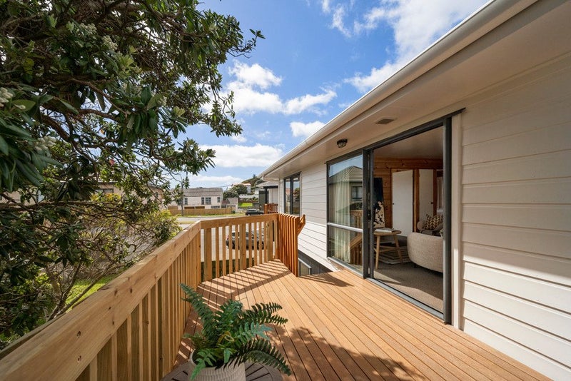 Sunny, Low-Maintenance Living64593111418754112