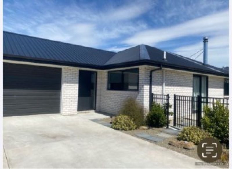 Cromwell, 3 bedrooms64593207880961110