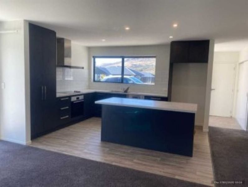 Cromwell, 3 bedrooms64593207880961111