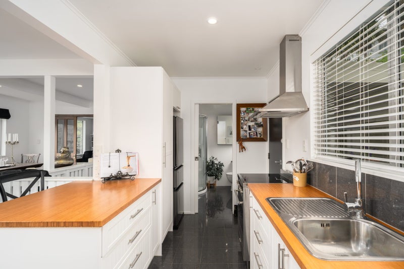 SEA, SUN AND SUPERB VALUE!64593207915011113