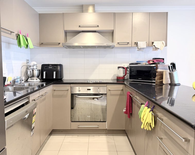 Newmarket, 3 bedrooms64593415503745112