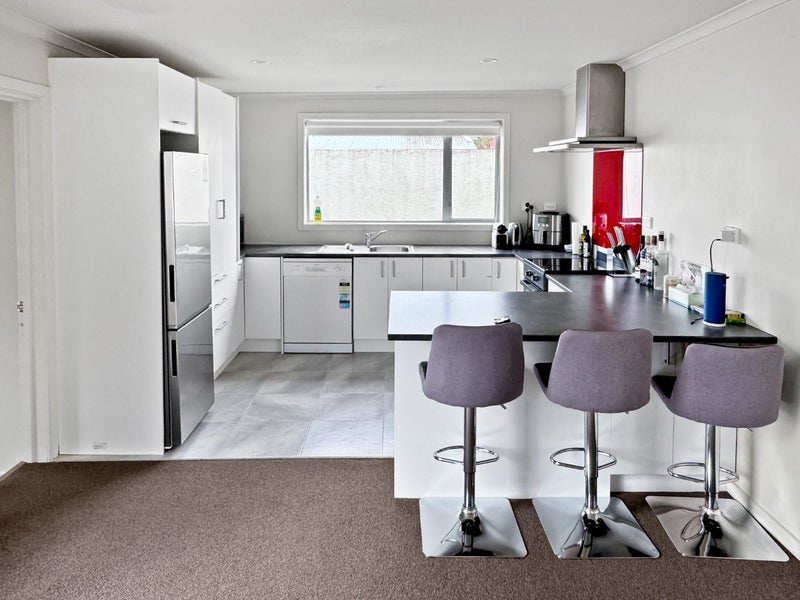 Richmond, 2 bedrooms64593415535491111