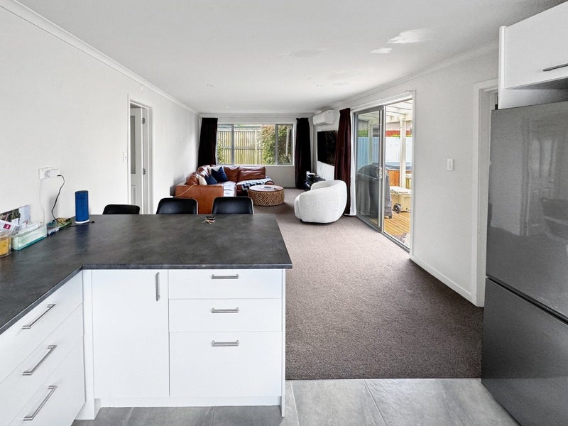 Richmond, 2 bedrooms64593415535491112