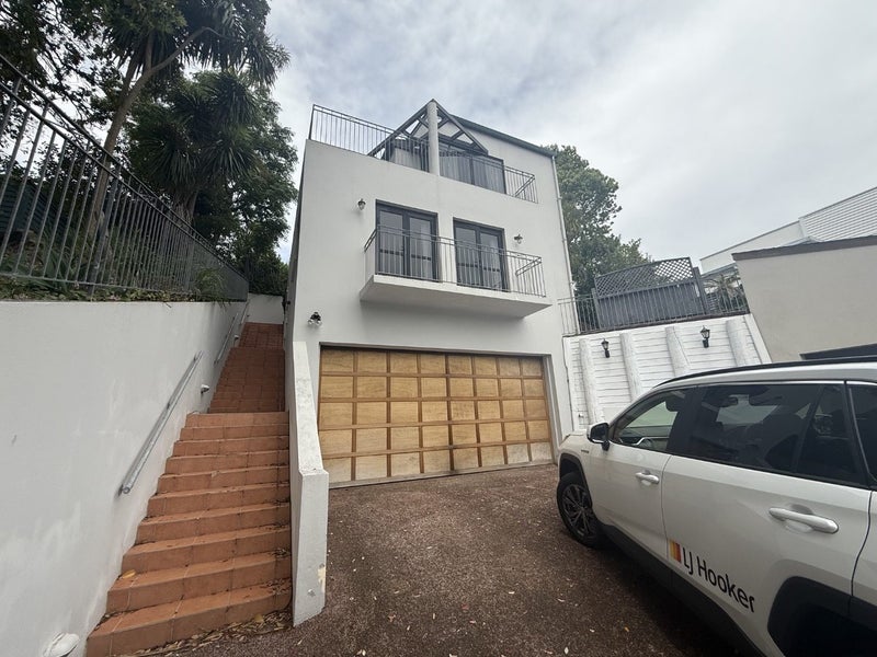 Orakei, 5 bedrooms64593415552897110