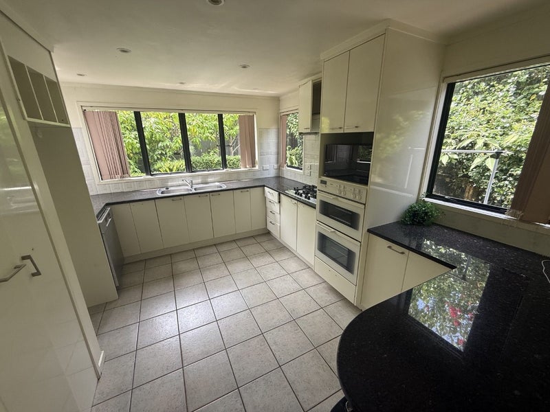 Orakei, 5 bedrooms64593415552897112