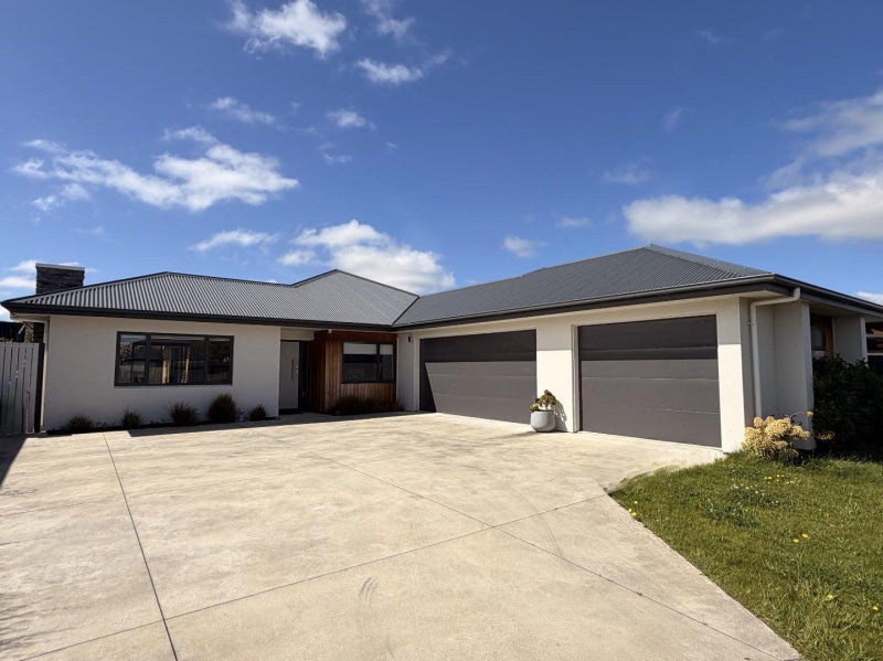 Fitzherbert, 4 bedrooms64593415593474110