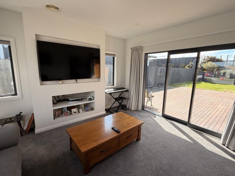 Fitzherbert, 4 bedrooms64593415593474114