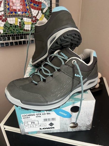 LOWA Locarno GTX Womens size 9.564593440312194110