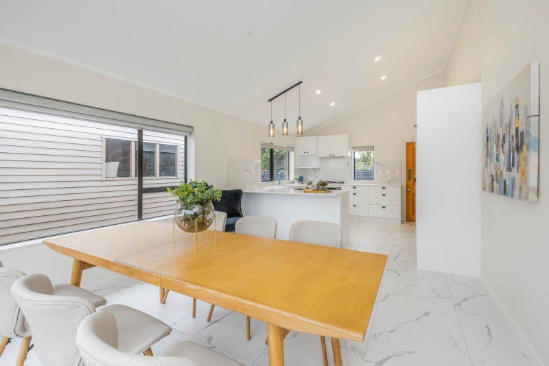 Spacious Living Meets Coastal Convenience: You...64593415665025114