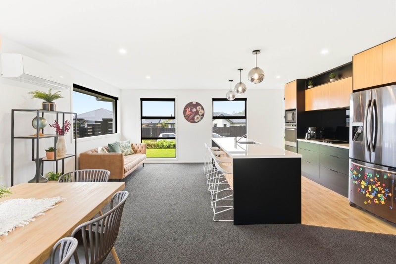 Modern, low-maintenance living in Owhiro Ave64593514001154114