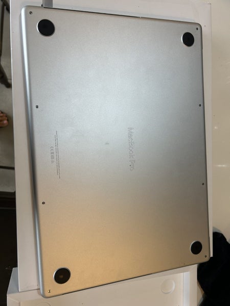 16 inch Macbook Pro 16GB Memory 1TB SSD64593648871427112