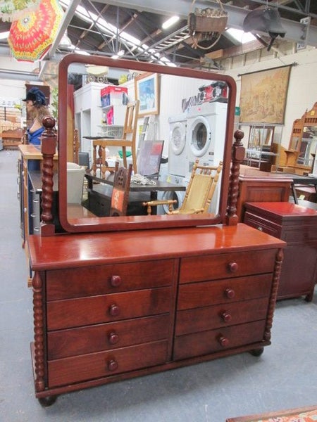 2241 DRESSING TABLE Carousel 1
