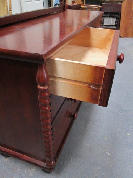 2241 DRESSING TABLE Carousel 6