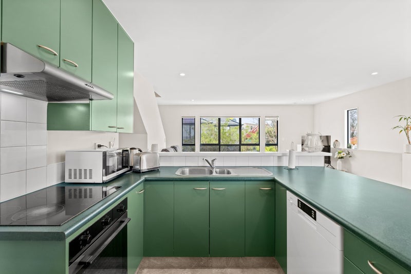 Exceptional Value on the Fringe of the CBD!64593917348737113