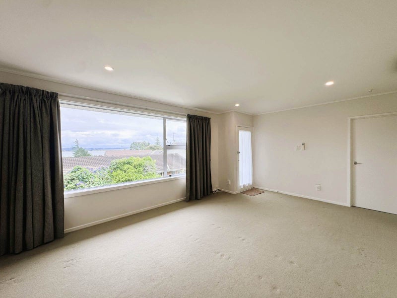 Onehunga, 2 bedrooms64593819085313110