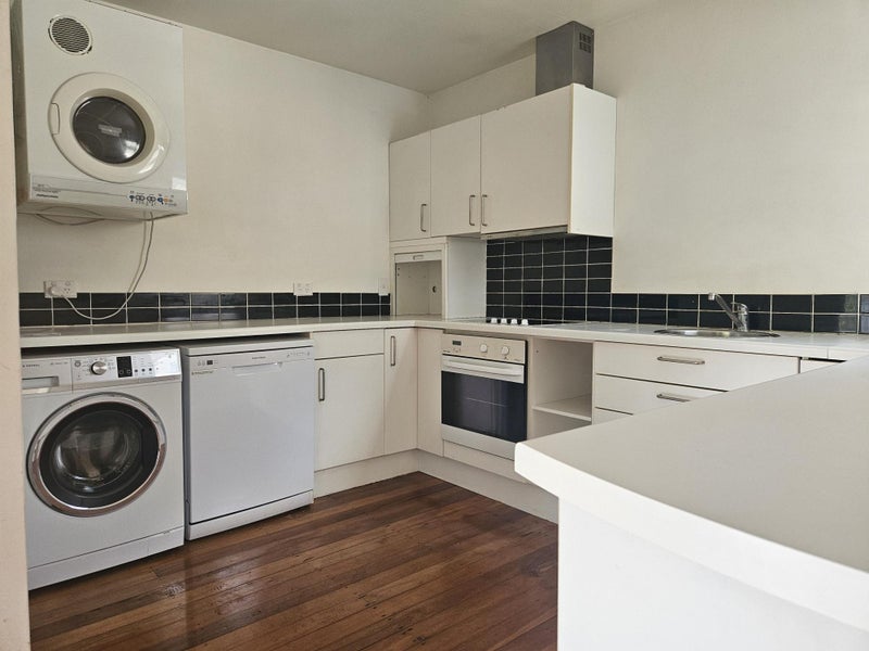 Edgeware, 1 bedroom64593819177475112