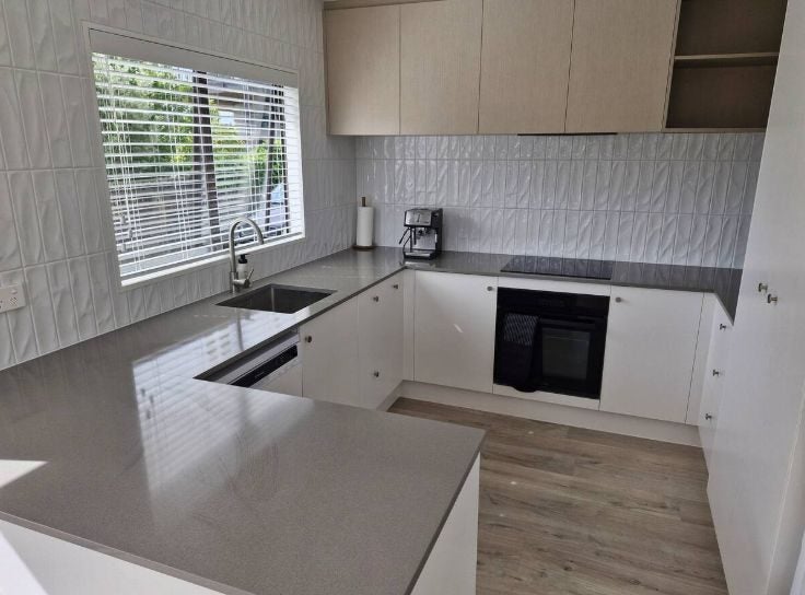 Papamoa Beach, 3 bedrooms64594015581185112