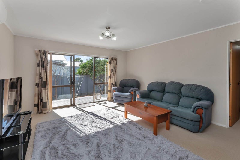 Kensington, 2 bedrooms64594124396289111