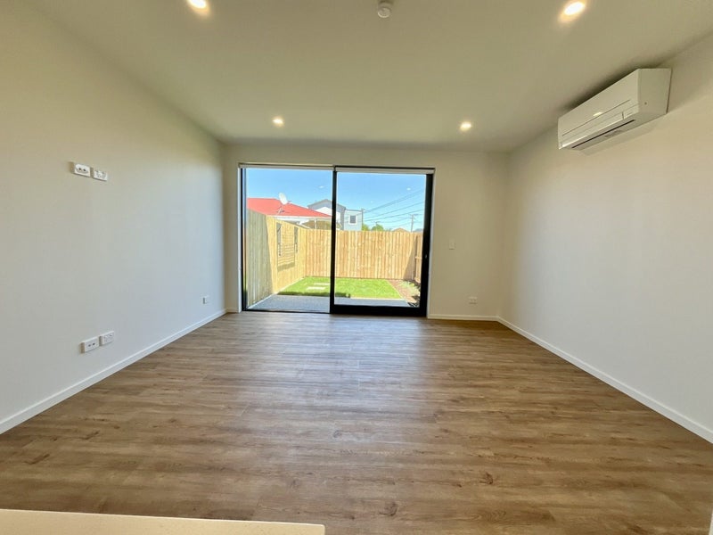 Addington, 2 bedrooms64594216098817113