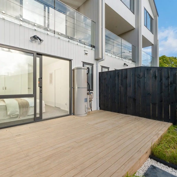 Te Atatu South, 3 bedrooms64626994350978111