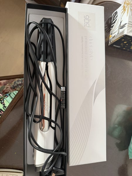 GHD professional 2 in 1 hot air styler Carousel 1