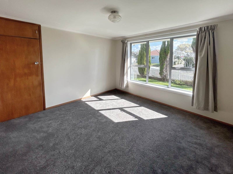 Mount Roskill, 3 bedrooms64594410372482112
