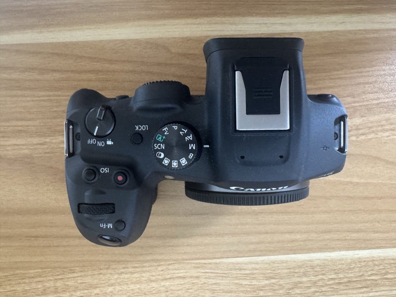 Canon EOS R7 (Body Only) - Basically New + Receipt64594434803201114