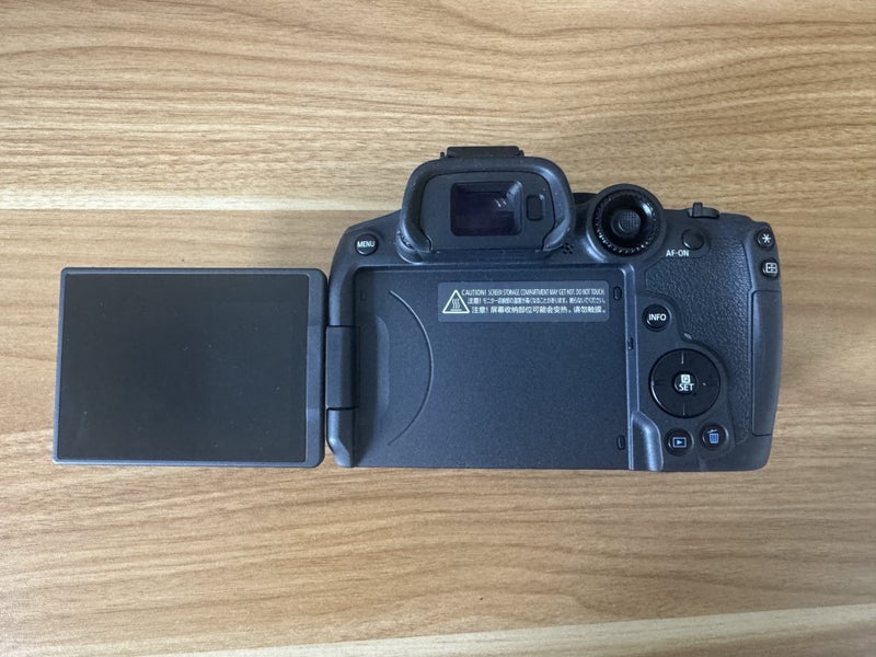 Canon EOS R7 (Body Only) - Basically New + Receipt64594434803201113