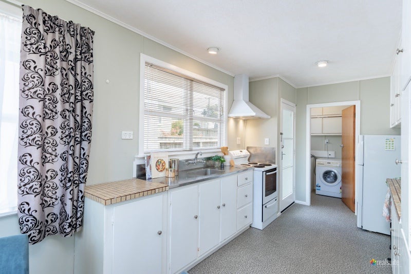 Charming, Location, Views & Privacy64594606725377114