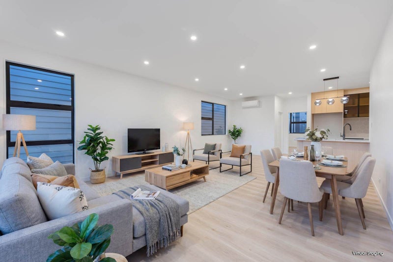 Brand New Luxury Home with Serene Green Views64594606757762113