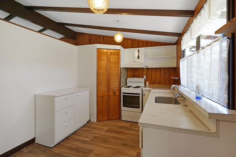 Papakura, 3 bedrooms64594706020611112