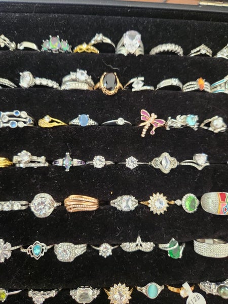 83 !! Bulk jewelry womens/girls rings NEW Carousel 1