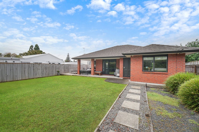 Avondale, 3 bedrooms64594706208131110