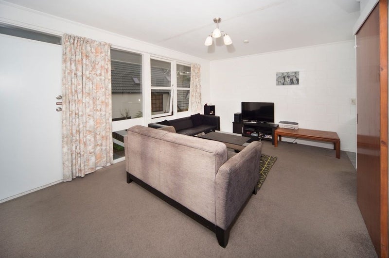 Mount Roskill, 2 bedrooms64594805616001111